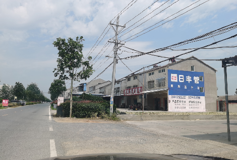 华安如何能保证墙体广告的醒目性？